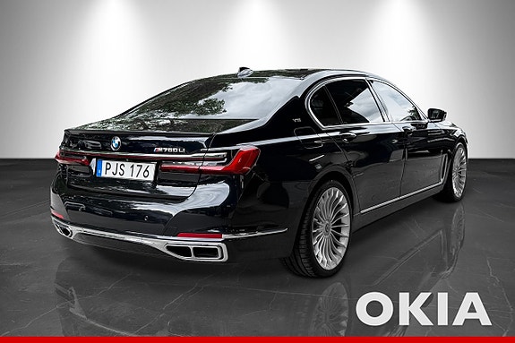 BMW M760Li 3 of 5