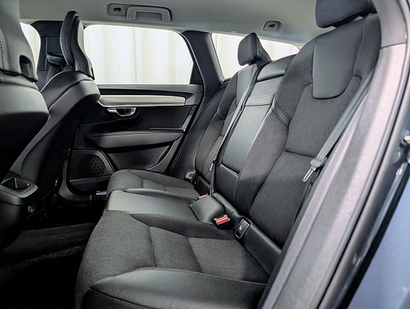 Volvo V90 Cross Country 12 of 15