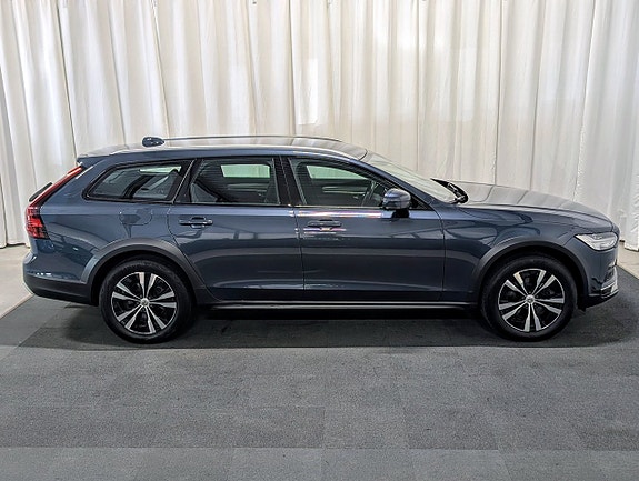 Volvo V90 Cross Country 5 of 5