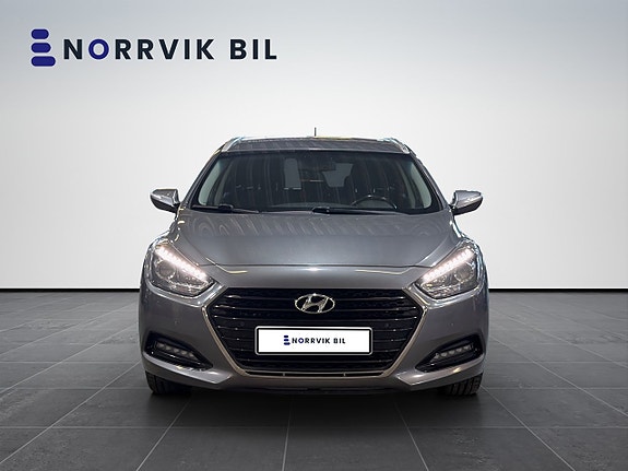 Hyundai i40 2 of 26