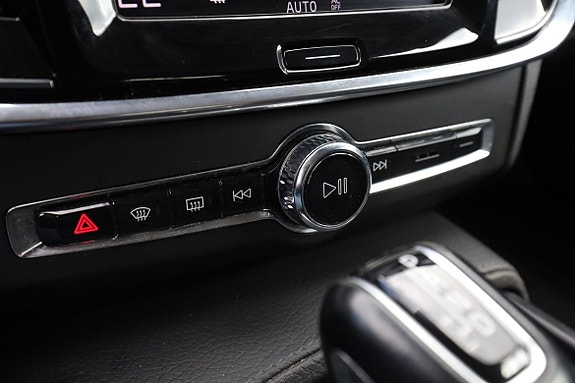 Volvo V90 27 of 30