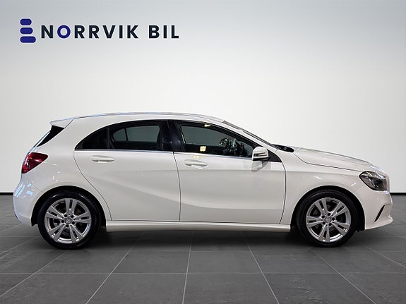 Mercedes-Benz A180 3 of 5