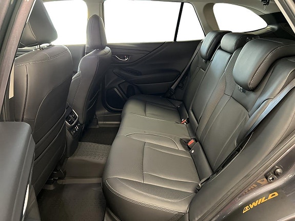 Subaru Outback 8 of 16