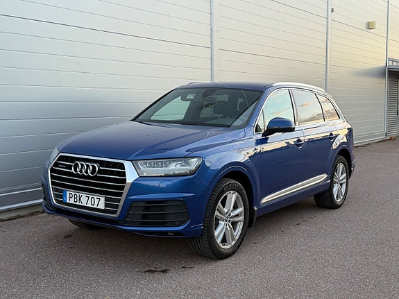 Audi Q7 3 of 5