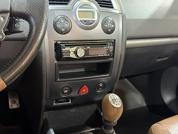 Renault Megane 15 of 21