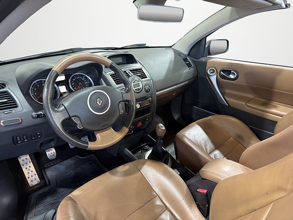 Renault Megane 10 of 21