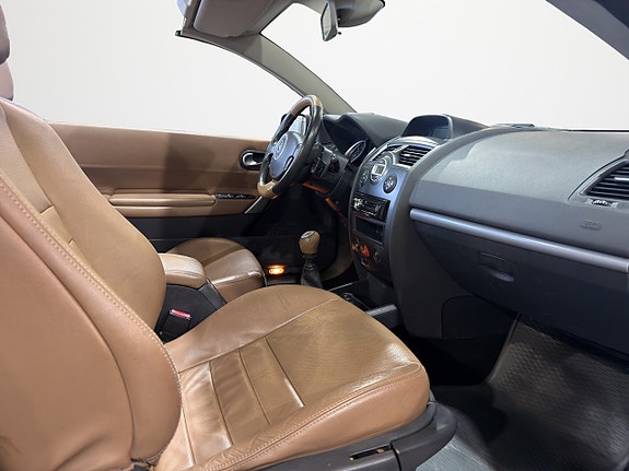 Renault Megane 16 of 21