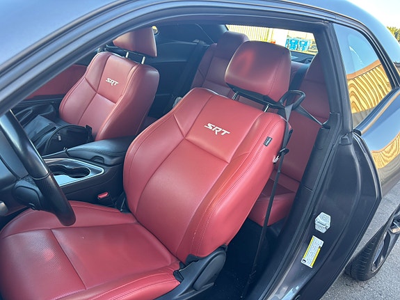 Dodge Challenger 10 of 11