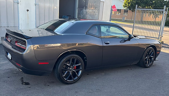 Dodge Challenger 11 of 11