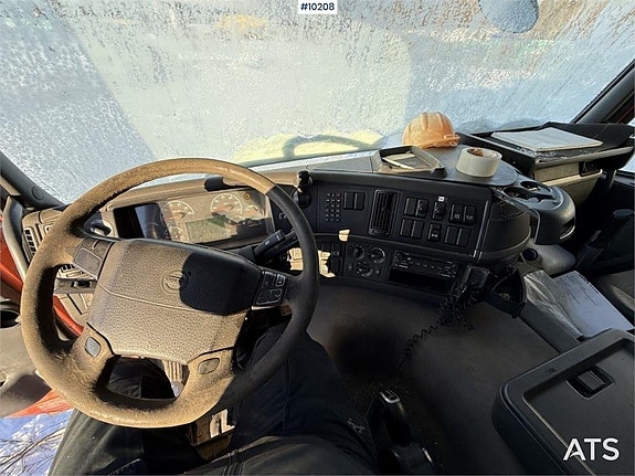Volvo FM9 4X2 Flakbil med bakgavellyft (80,000:- ex moms) 21 of 24