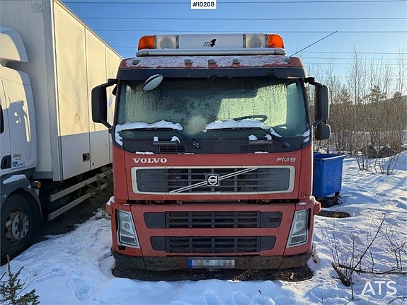 Volvo FM9 4X2 Flakbil med bakgavellyft (80,000:- ex moms) 5 of 24
