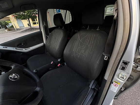 Toyota Yaris 4 of 10