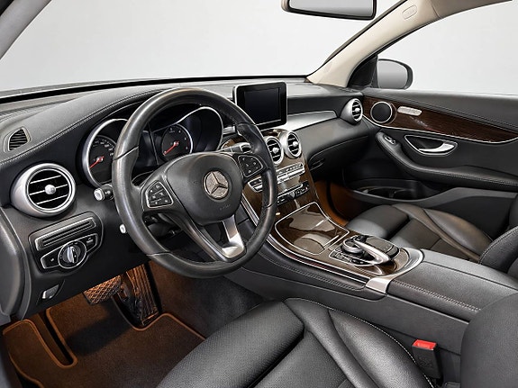 Mercedes-Benz GLC 220 d 9 of 27