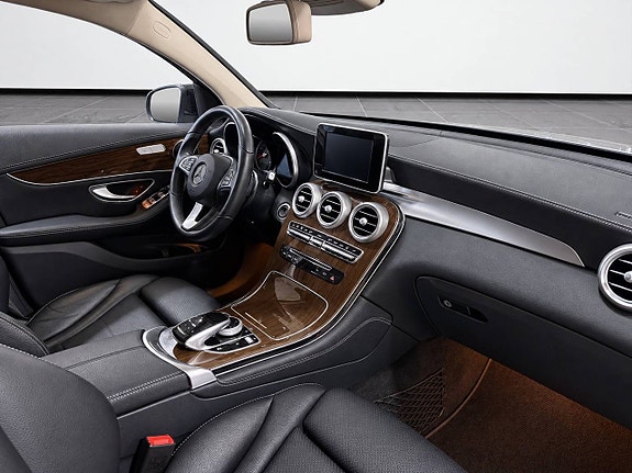 Mercedes-Benz GLC 220 d 20 of 27