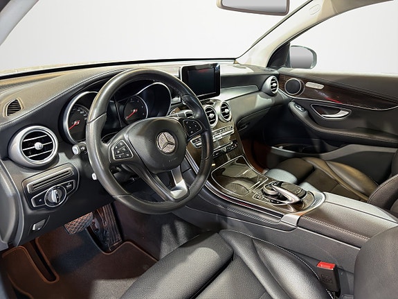 Mercedes-Benz GLC220 d 9 of 27