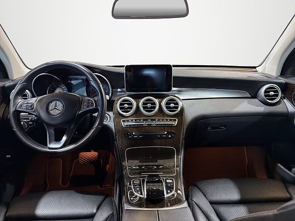 Mercedes-Benz GLC220 d 13 of 27