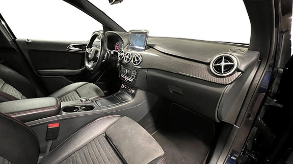 Mercedes-Benz B200 d 17 of 24