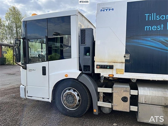 MERCEDES BENZ Econic Sopbil med baklastare (195,000:- ex mom 13 of 24