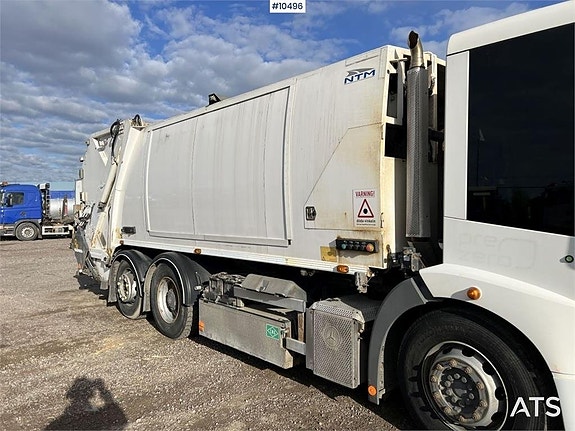 MERCEDES BENZ Econic Sopbil med baklastare (195,000:- ex mom 9 of 24