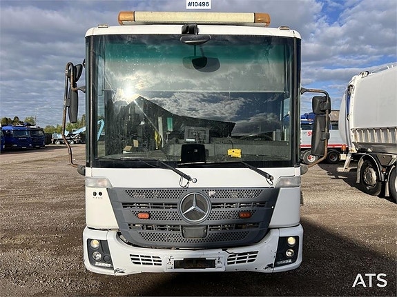 MERCEDES BENZ Econic Sopbil med baklastare (195,000:- ex mom 4 of 24