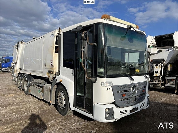 MERCEDES BENZ Econic Sopbil med baklastare (195,000:- ex mom 2 of 24