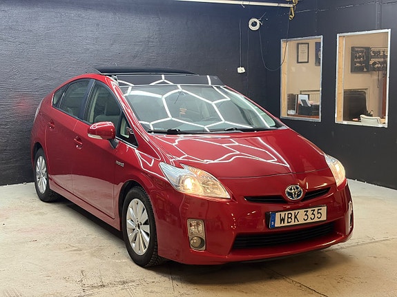 Toyota Prius 5 of 5