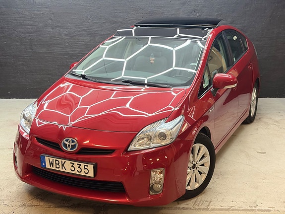 Toyota Prius 3 of 5