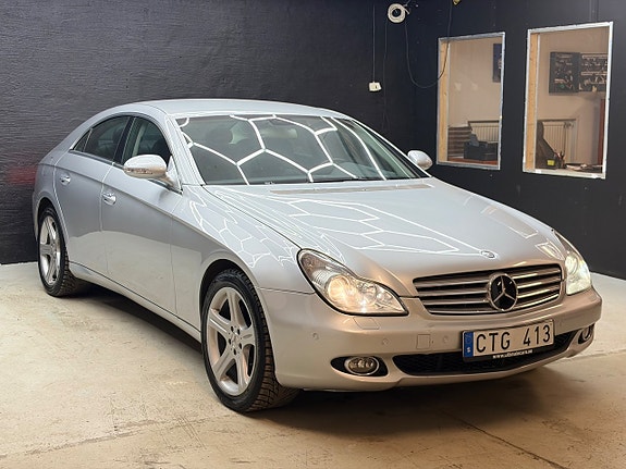 Mercedes-Benz CLS320 6 of 19