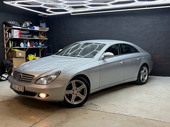 Mercedes-Benz CLS320 4 of 19