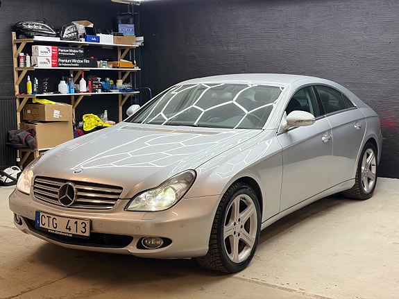 Mercedes-Benz CLS320 7 of 19