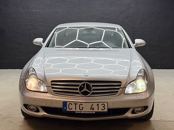 Mercedes-Benz CLS320 5 of 19