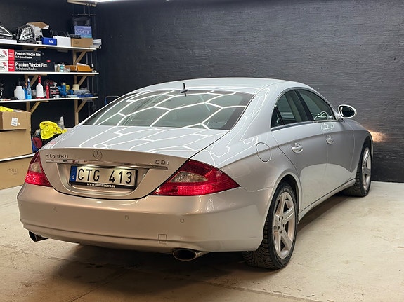 Mercedes-Benz CLS320 10 of 19