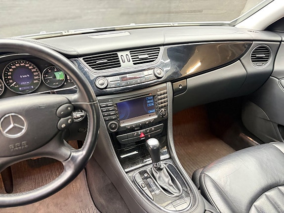Mercedes-Benz CLS320 14 of 19