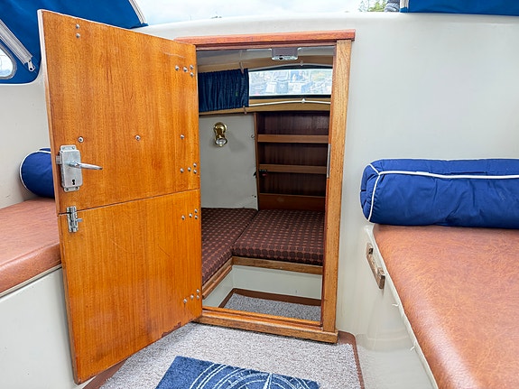Albin 25 De luxe med nyare motor (4-5 sovplatser) 15 of 25