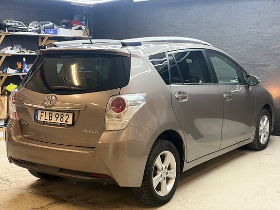 Toyota Verso 9 of 18