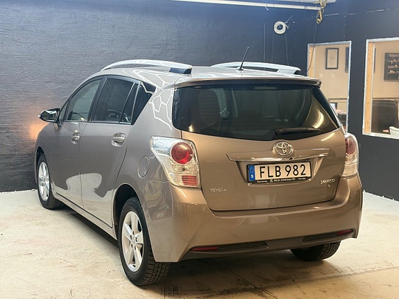 Toyota Verso 8 of 18