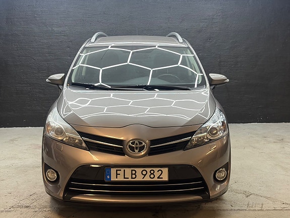 Toyota Verso 4 of 5