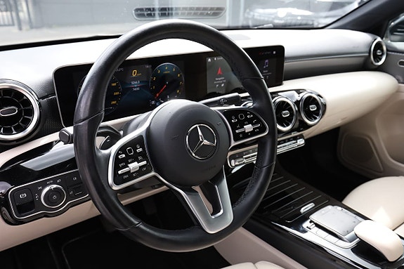 Mercedes-Benz A200 12 of 30