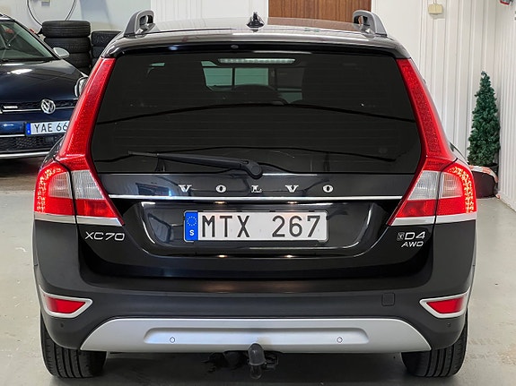 Volvo XC70 8 of 19