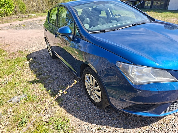 Seat Ibiza 4 of 5