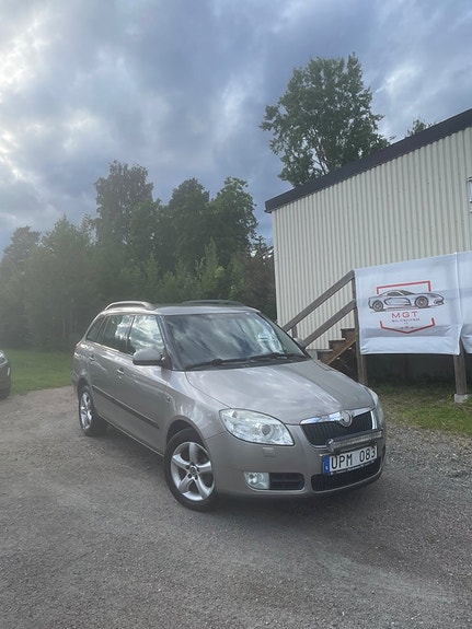 Skoda Fabia 2 of 5
