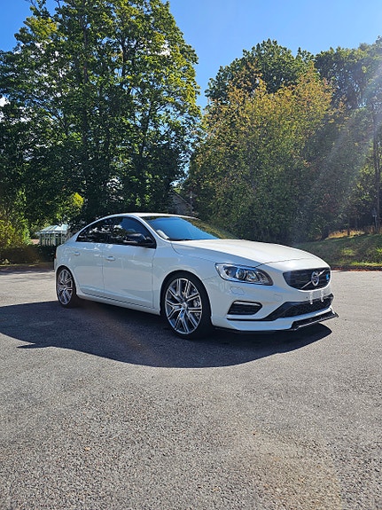 Volvo S60 7 of 16