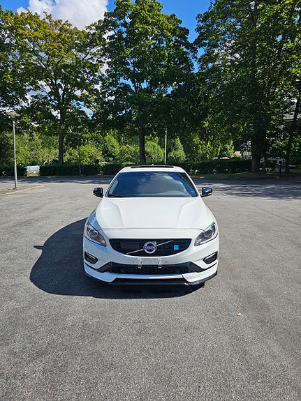 Volvo S60 8 of 16
