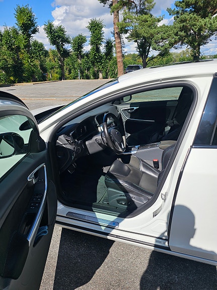 Volvo S60 9 of 16