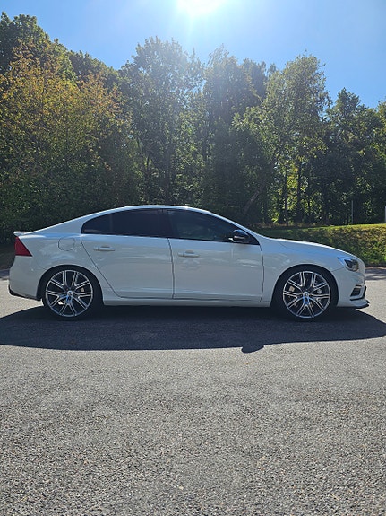 Volvo S60 6 of 16