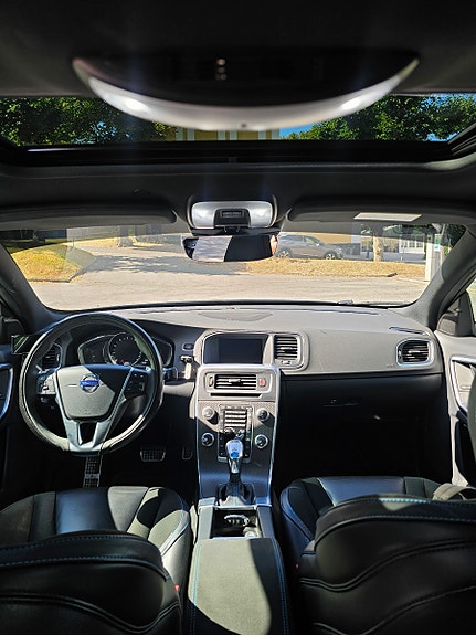 Volvo S60 12 of 16