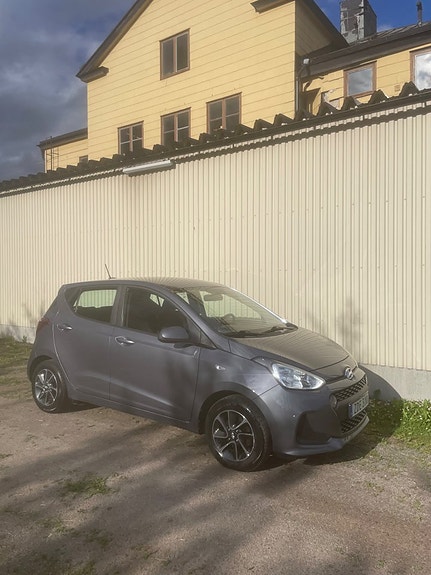 Hyundai i10 4 of 5