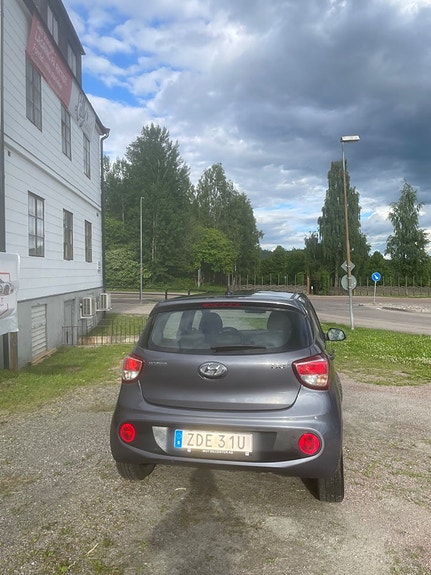 Hyundai i10 10 of 13
