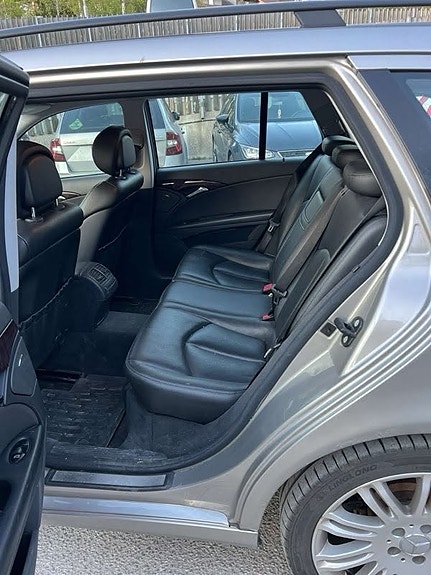 Mercedes-Benz E200 7 of 8