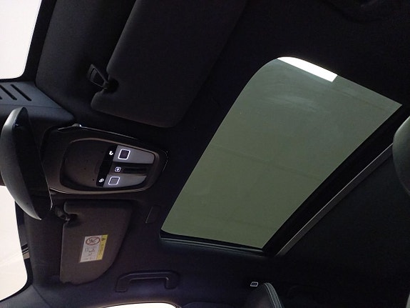 Volvo XC60 13 of 17